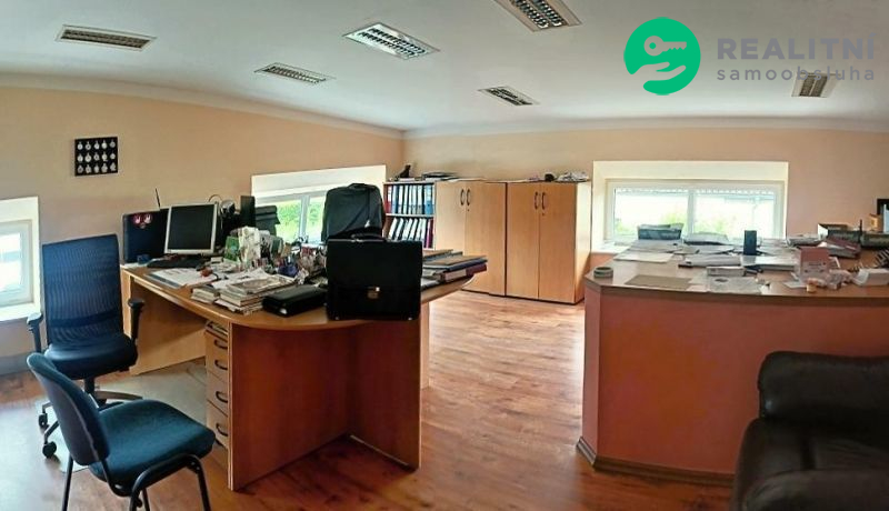 Nájem haly 900 m2, moderní kanceláře, u RUDNÉ, Praha západ