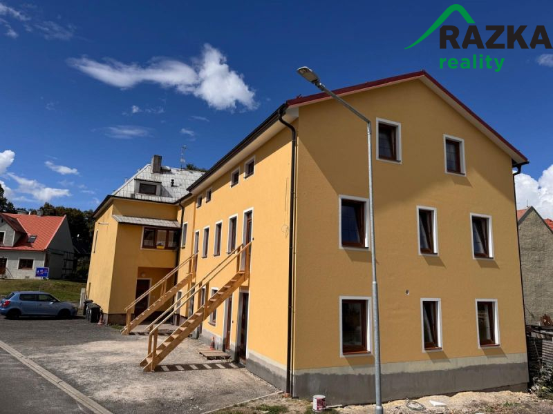 Pronájem nadstandardního bytu 2+KK v Plané - ul.