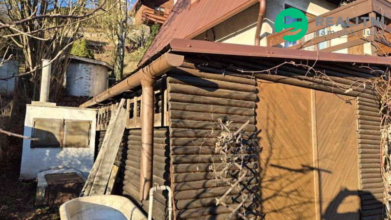 Zděná chata s krbem, studnou, Moravská Třebová