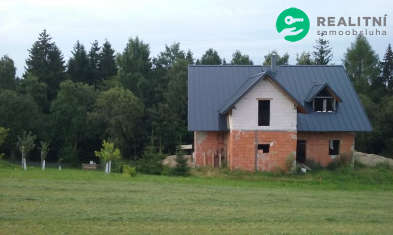 Dům / chalupa 420 m&sup2;, pozemek 2077 m&sup2; Je