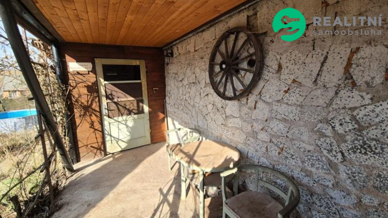 Zděná chata s krbem, studnou, Moravská Třebová