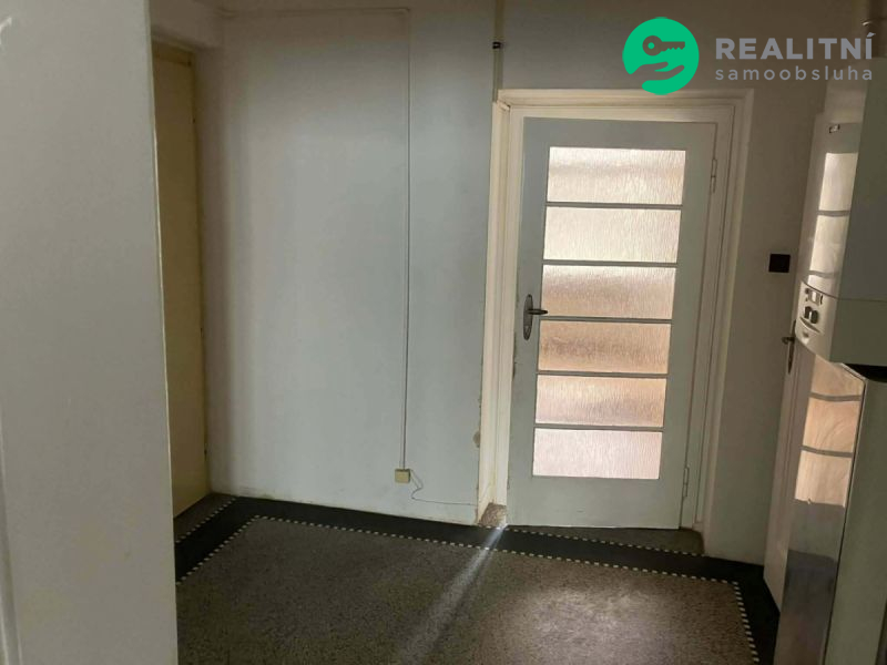 Pronájem prostorného (91 m&sup2;) bytu 3+1 v centru Litoměřic