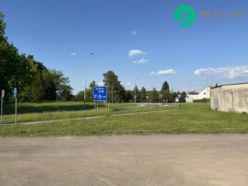 Garáž Pardubice IV s elektřinou a EZS