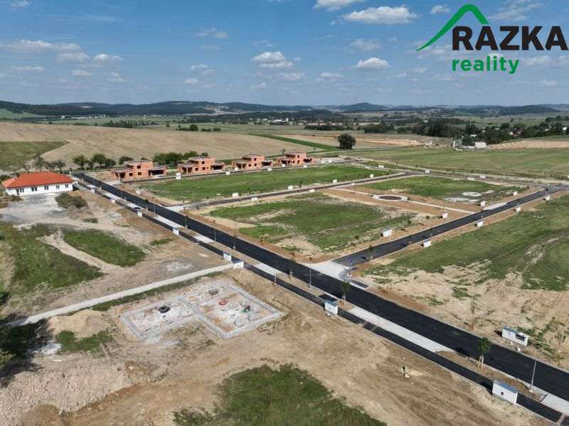 Velký pozemek pro stavbu RD v Klatovech, 1237 m&su