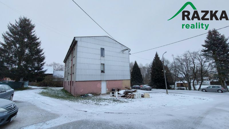 Prodej bytového domu v obci Třískolupy 