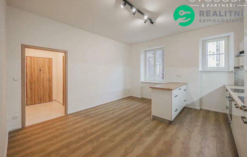 Byt 3+kk, 66 m² Mánesova, Hradec Králové