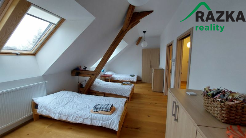 Pronájem podkrovního bytu 3+KK - Stříbro