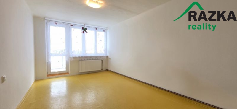 Byt 2+1 s lodžií (64 m2) Chodová Planá, Sídliště Lučina