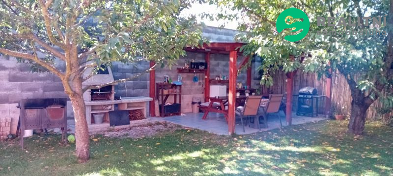 Moderní dvoupatrový byt v kouzelné lokalitě. 4+kk v Řitce, která sousedí s CHKO Brdy