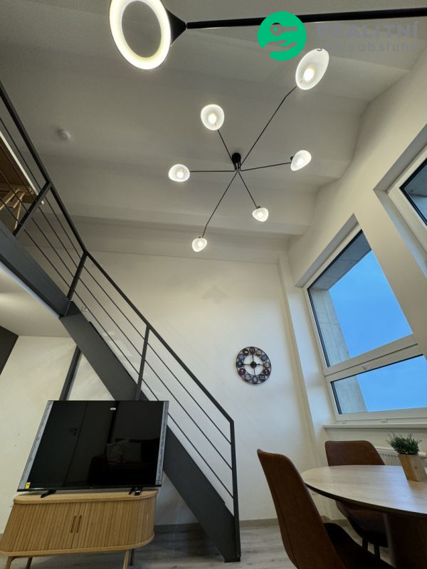 Stylový loft 2+kk po designové rekonstrukci na Kubánském náměstí