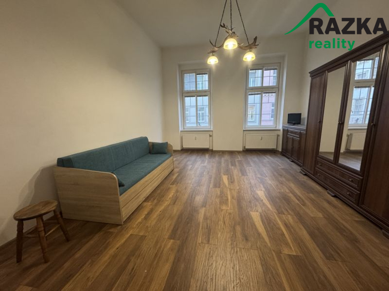 Prodej bytu 2+1(83m2), Karlovy Vary, ul. T.G.M.