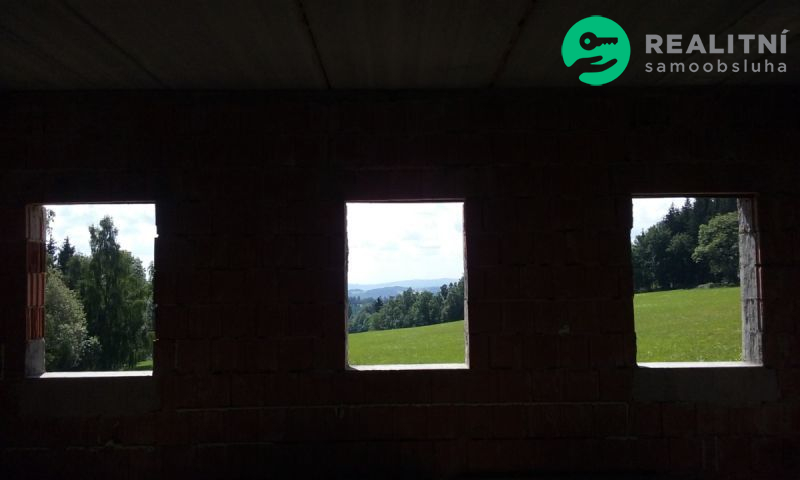 Dům / chalupa 420 m&sup2;, pozemek 2077 m&sup2; Je