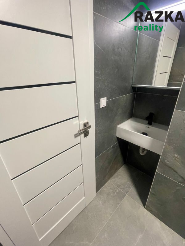 Prodej bytu 2+1 , 52 m2 Aš