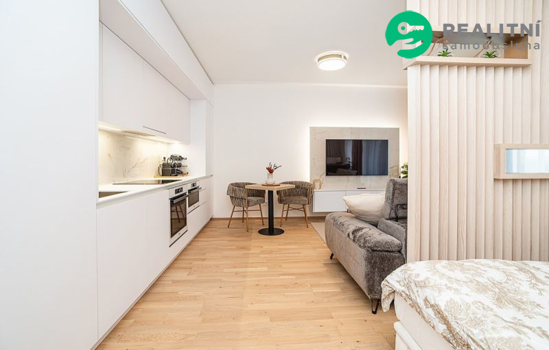 Byt 1+kk,  Šenácká, Praha 4, 37m2