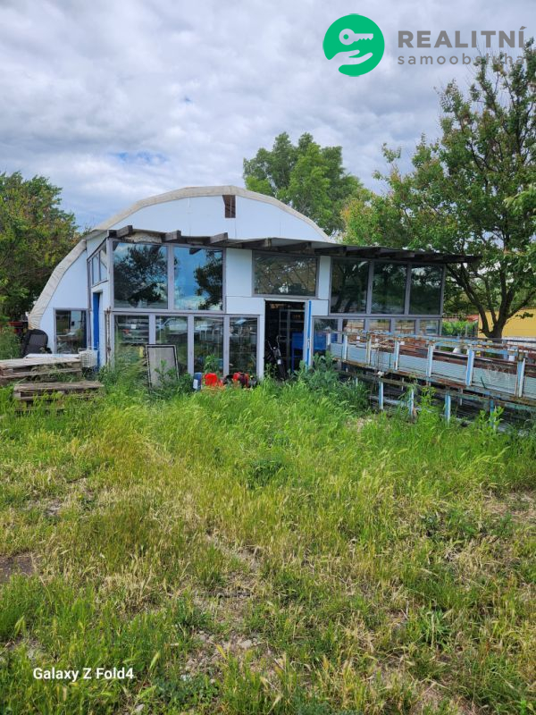 Prodej rezidenčního areálu 2 670 m² 