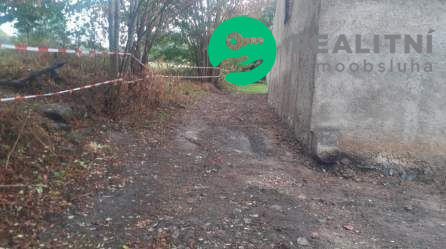 Milíčov - pozemek s vyhořelou budovou