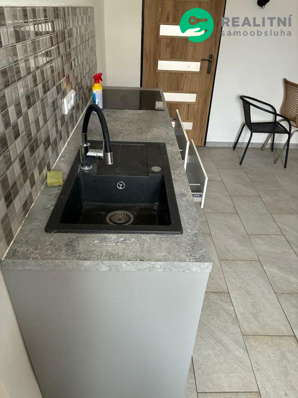 Byt 2+1, 90m2, Svrkyně, Praha západ