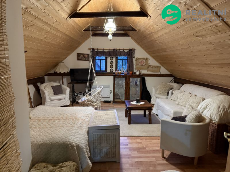 Prodej krásné roubené chalupy v obci Běchary