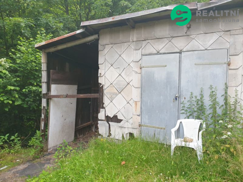 Dům či dva apartmány Desná