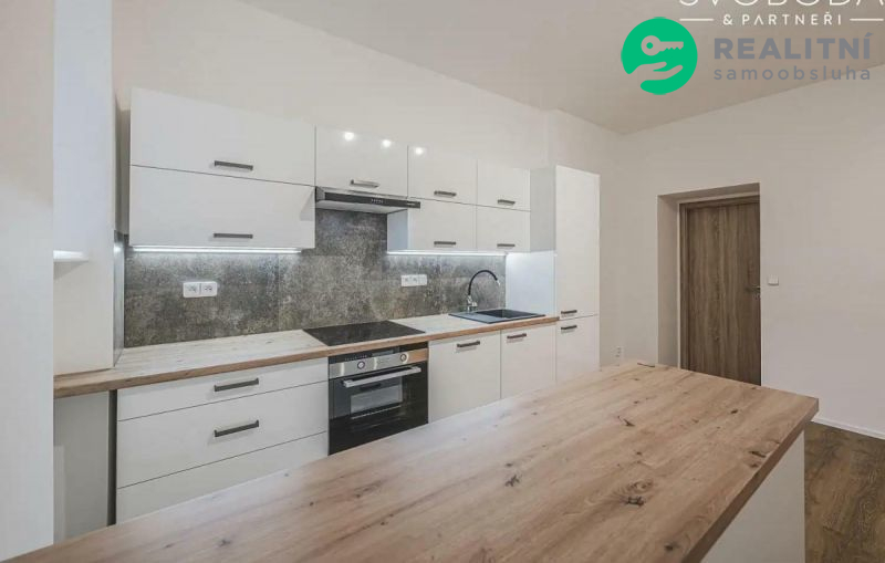 Byt 3+kk, 66 m² Mánesova, Hradec Králové