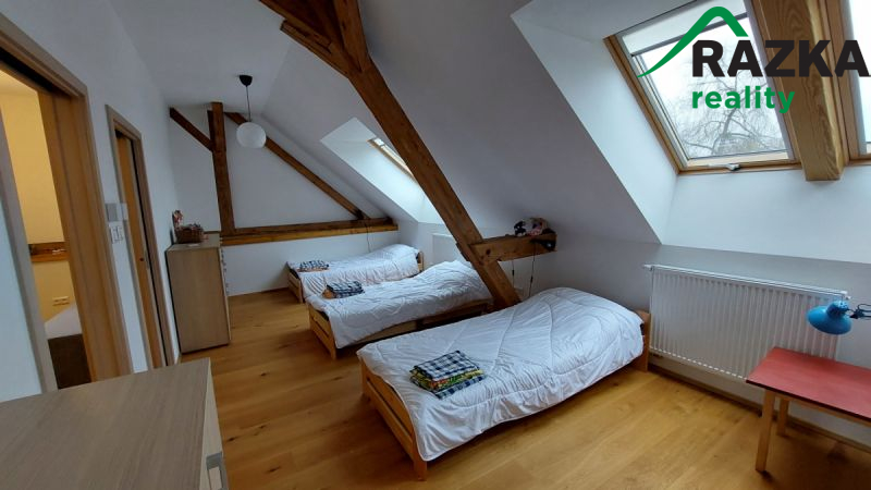 Pronájem podkrovního bytu 3+KK - Stříbro