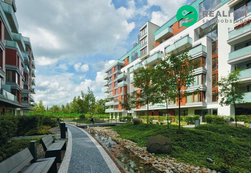 Pronájem bytu 2+kk 80 m² Rohanské nábřeží, Praha