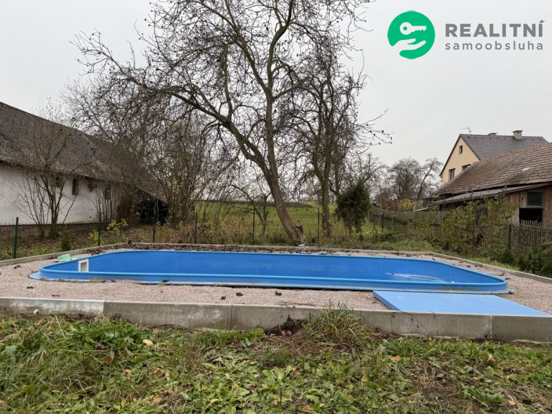 Prodej krásné roubené chalupy v obci Běchary