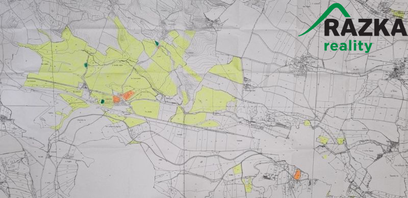 400 ha zemědělské půdy, včetně statku a stavebních