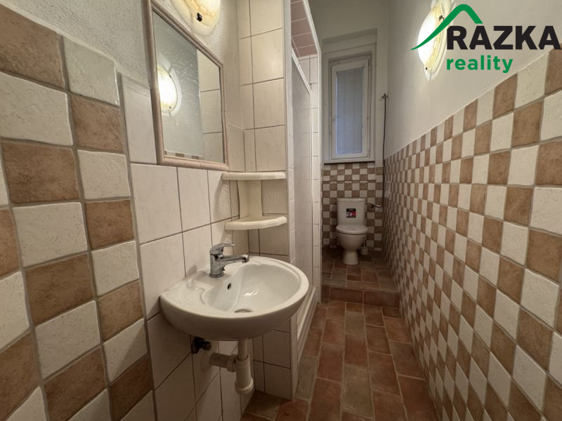 Prodej bytu 2+1(83m2), Karlovy Vary, ul. T.G.M.