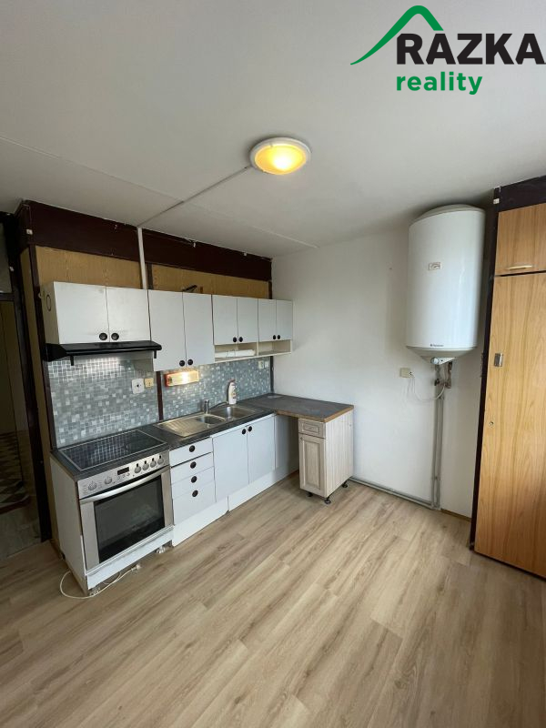 Pronájem bytu 2+1(64m2), Chodová Planá