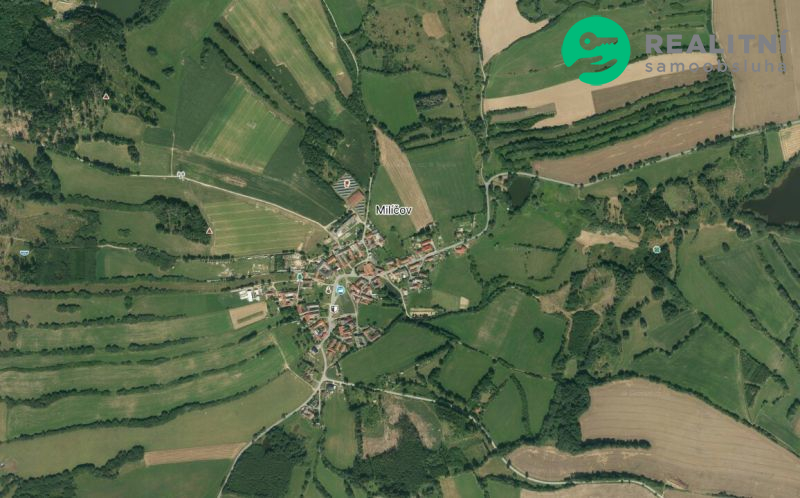 Milíčov - pozemek s vyhořelou budovou