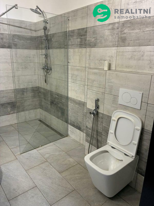 Byt 2+1, 90m2, Svrkyně, Praha západ