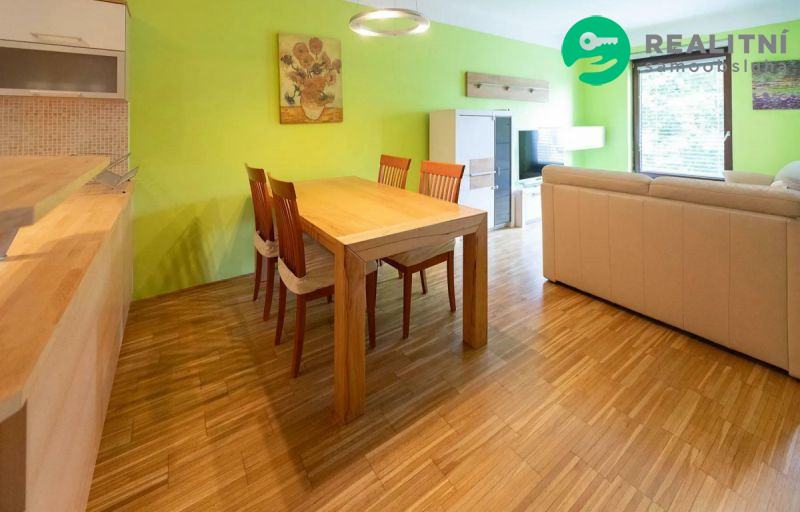 Pronájem bytu 2+kk 80 m² Rohanské nábřeží, Praha