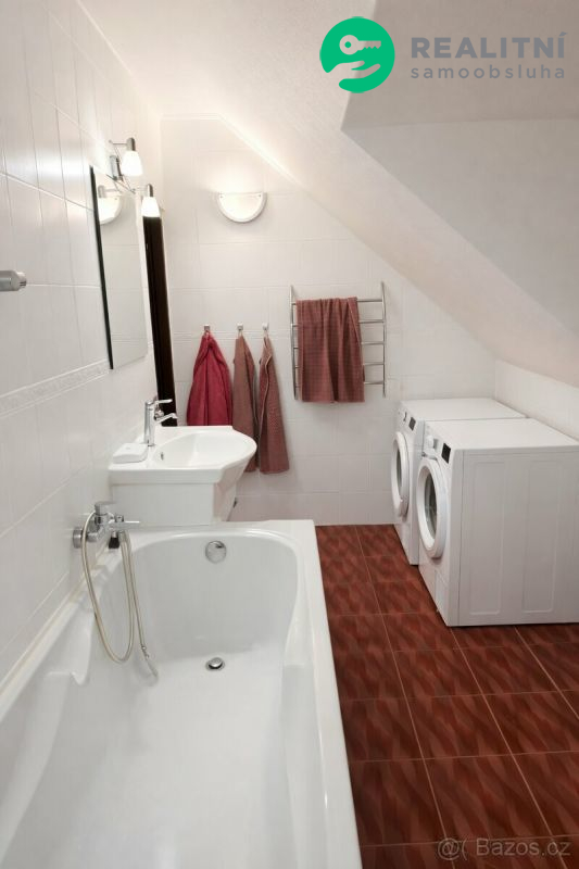 Prodej prostorného bytu 3+1, 133 m&sup2; se zahrad