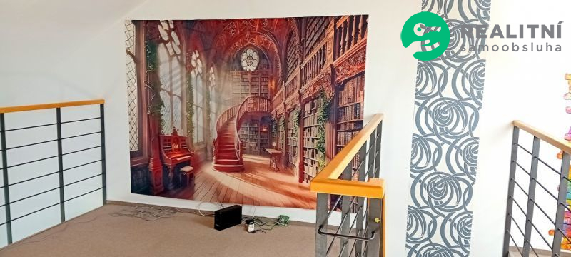 Moderní dvoupatrový byt v kouzelné lokalitě. 4+kk v Řitce, která sousedí s CHKO Brdy