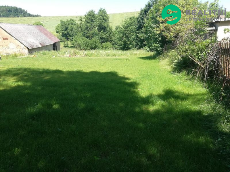 Stavební pozemek v okolí Klatov cca 950 m2