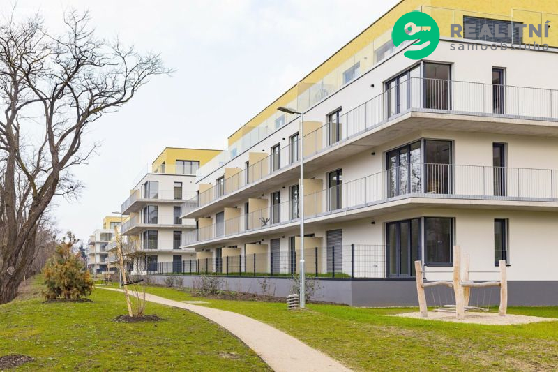 Byt 1+kk,  Šenácká, Praha 4, 37m2