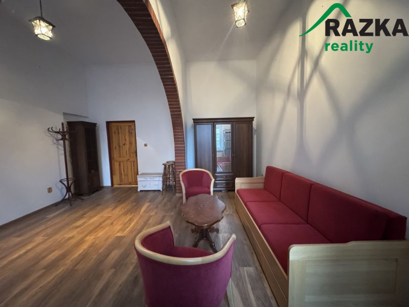 Prodej bytu 2+1(83m2), Karlovy Vary, ul. T.G.M.