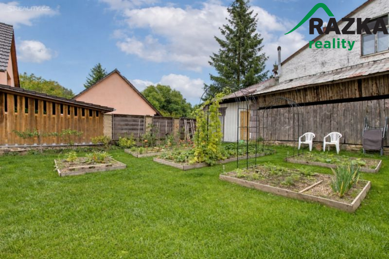 Dům po rekonstrukci, klid venkova, město na dosah - Olbramov