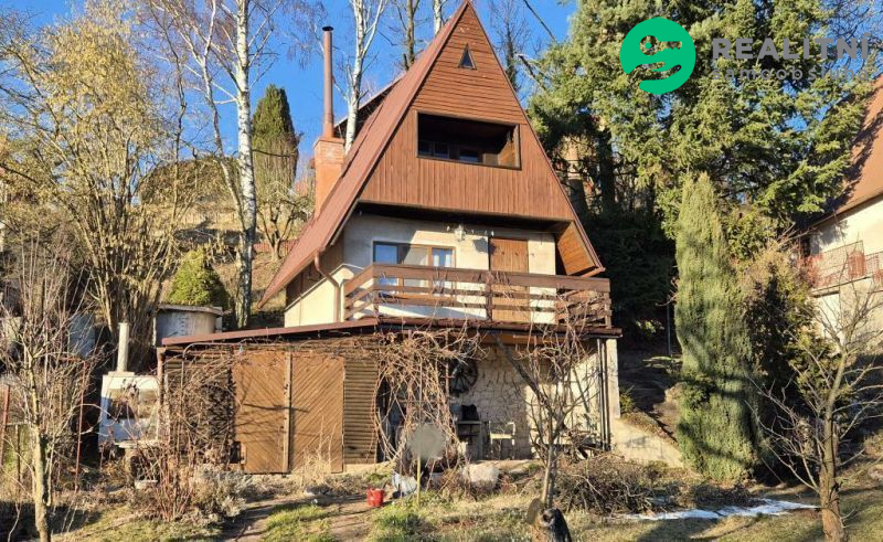 Zděná chata s krbem, studnou, Moravská Třebová