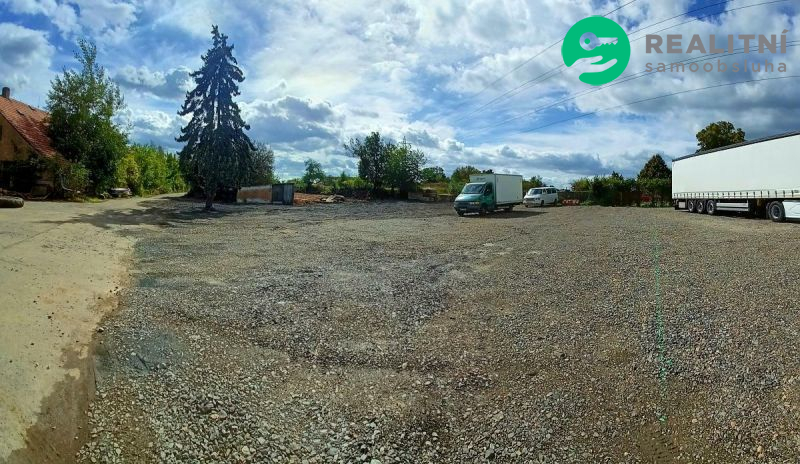 Nájem pozemků až 1000 m2, oploceno, zázemí, u Černošic (PZ)