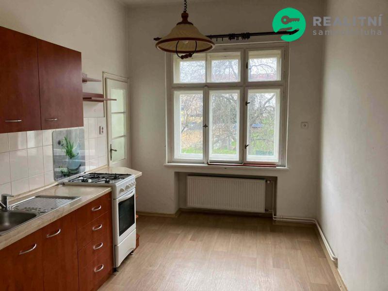 Pronájem prostorného (91 m&sup2;) bytu 3+1 v centru Litoměřic