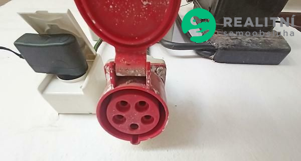 Nájem skladu 413 m2, SEDLEC Prčice (Sedlčansko)