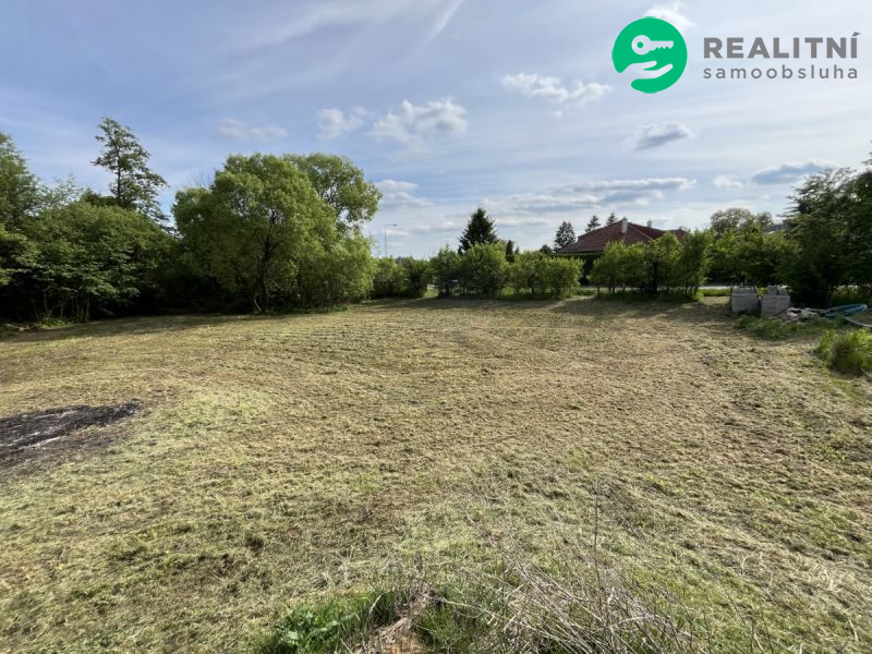 Stavební pozemek v obci Třemblat 2398 m2 