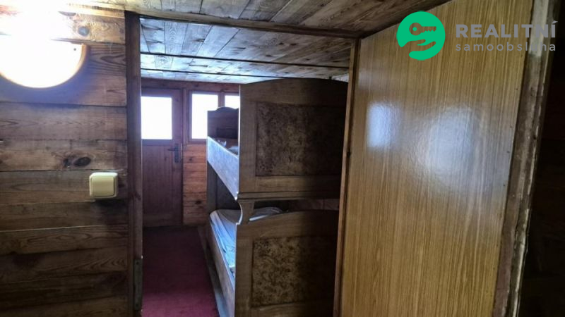 Zděná chata s krbem, studnou, Moravská Třebová