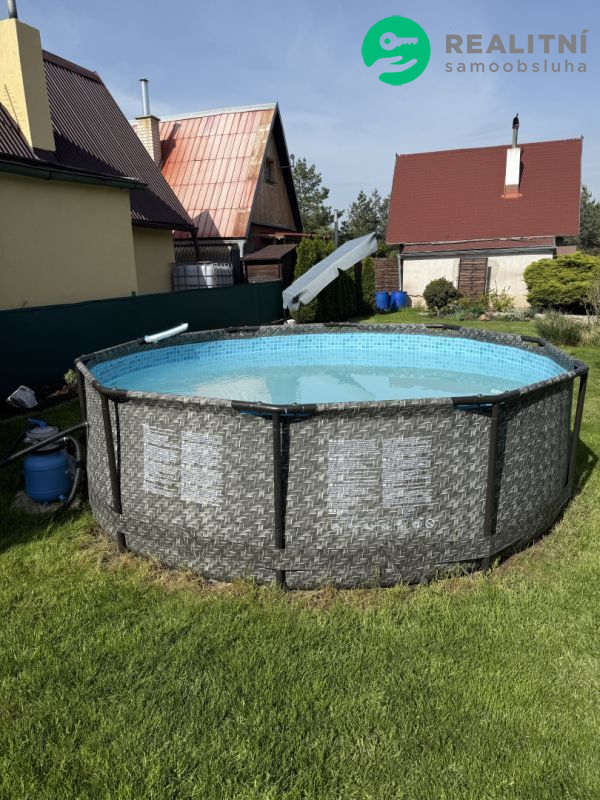 Chata se zahradou Havraň
