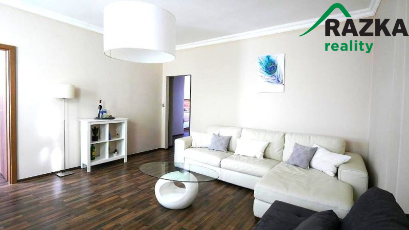 Prodej apartmánového domu s kavárnou - (celek nebo jednotky)