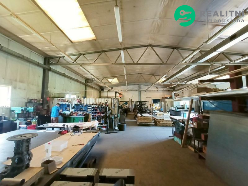 Nájem haly 900 m2, moderní kanceláře, u RUDNÉ, Praha západ