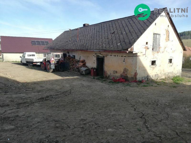 Chalupa se stodolou v okolí Klatov, Těšetiny