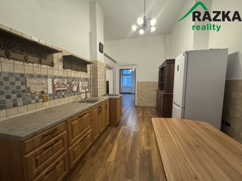 Prodej bytu 2+1(83m2), Karlovy Vary, ul. T.G.M.